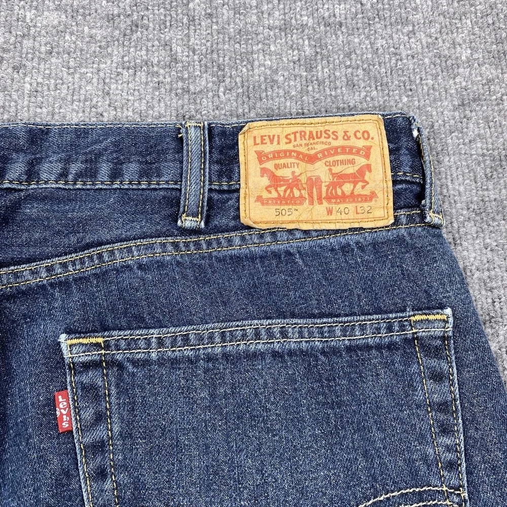 Levis 505 Jeans Mens 40x32 Blue Regular Fit Straight Leg Denim Medium Wash